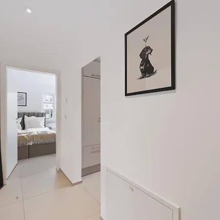 Freshimmo - Zentral, Balkon, 3 Zimmer, Fusslaeufig Zum Bahnhof, Saniert Und Modern Apartamento *