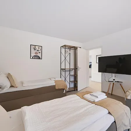 Freshimmo - Zentral, Balkon, 3 Zimmer, Fusslaeufig Zum Bahnhof, Saniert Und Modern Apartamento Ludwigsburg